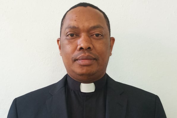 Dr. Maurice RABEMANANTSOA